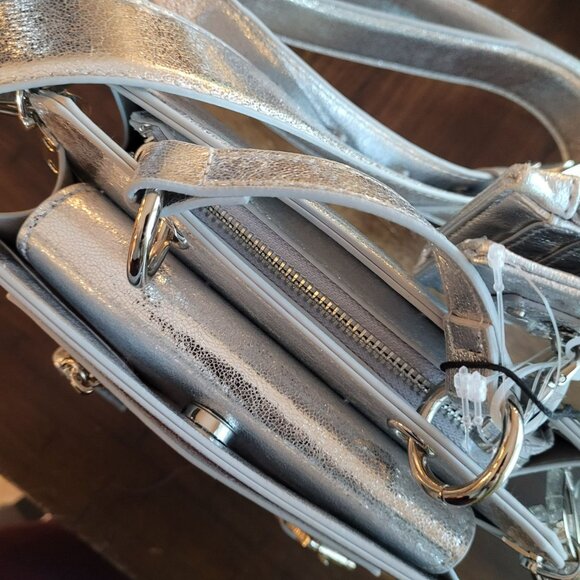 Steve Madden The Special Edition Evelyn Silver Set Tote 7"x10"x5" - Picture 9 of 13